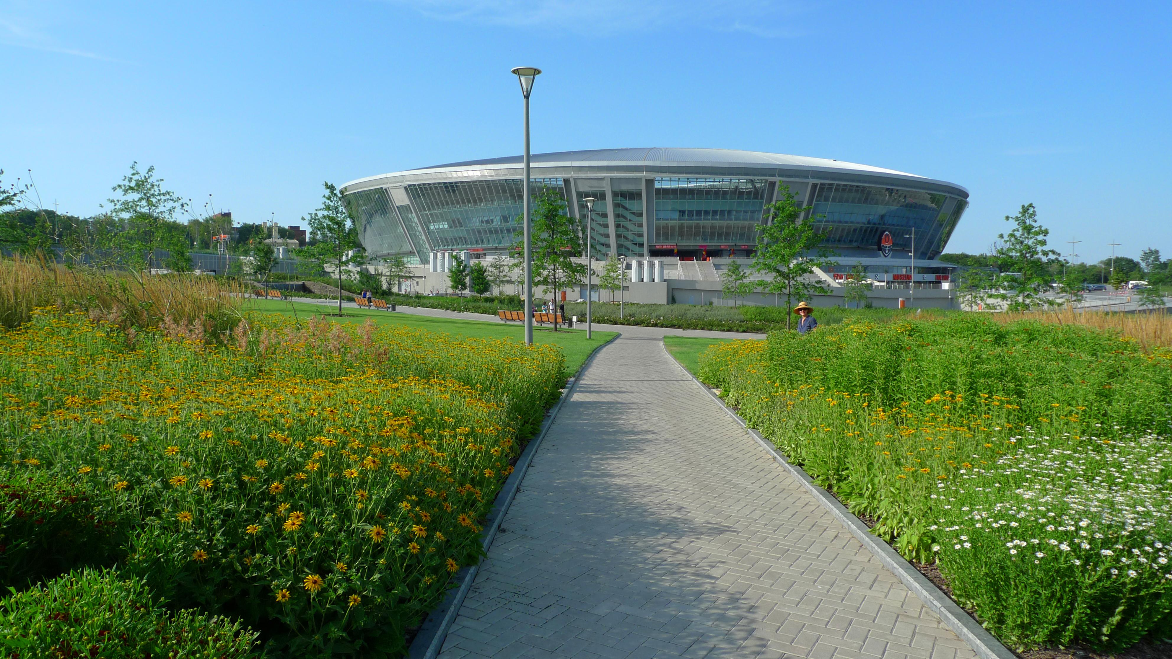 Stadionpark Donbassarena Donetsk Ukraine Fagus Seelemann Landschaftsarchitekten