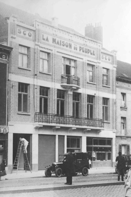 MAISON DU PEUPLE