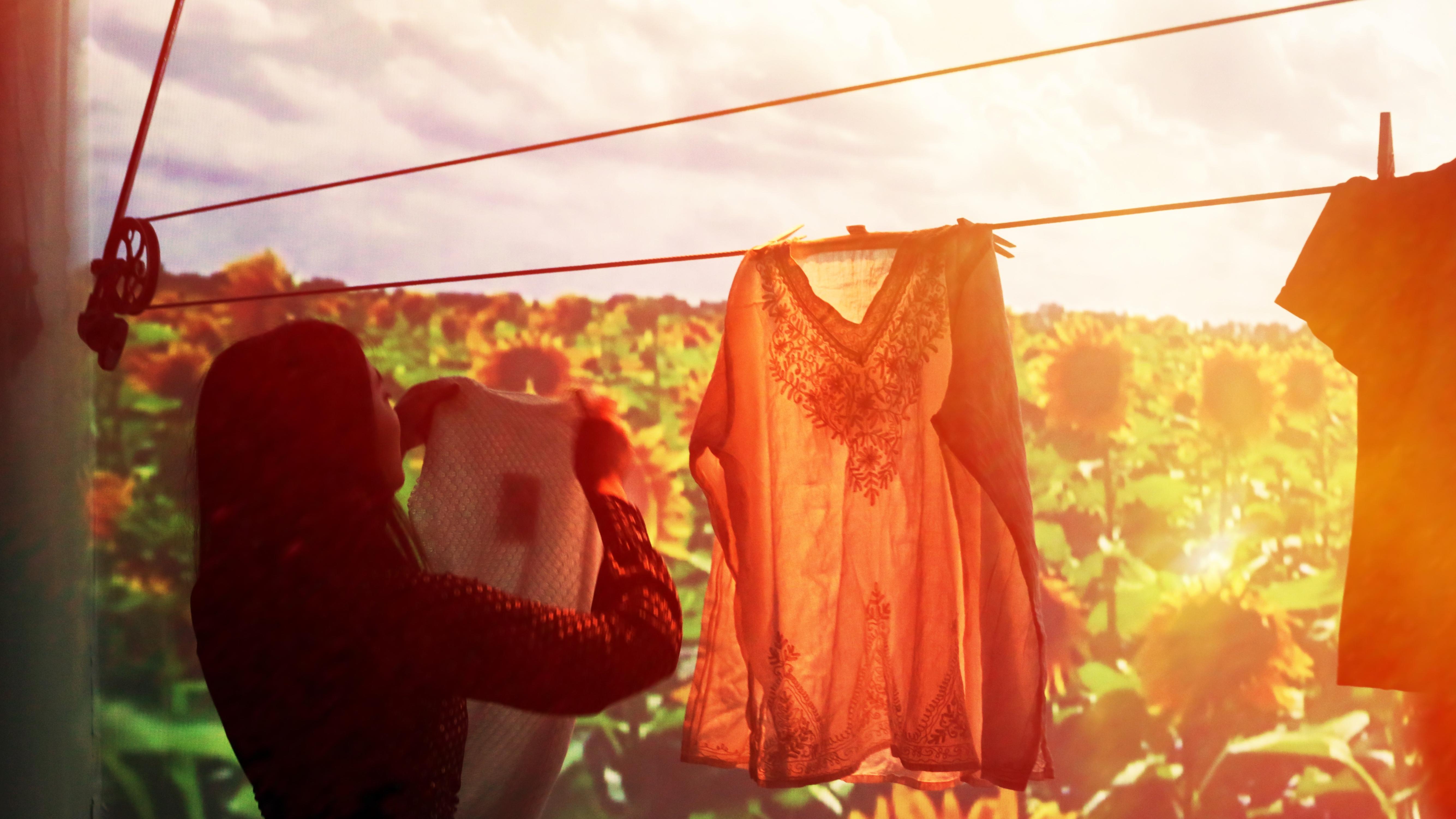 Clothes_Lines - Judy Lieff, image size:5338x3003