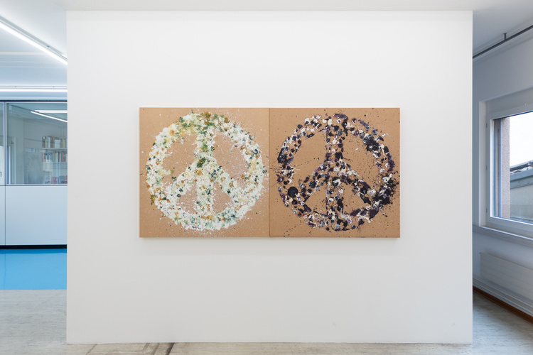 Peace of Shit I (left) & Peace of Shit II (right), both: Oil on panel, 110 x 110 cm, 2024