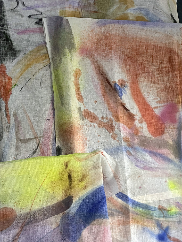 Performance painting divided in 3, 2021
