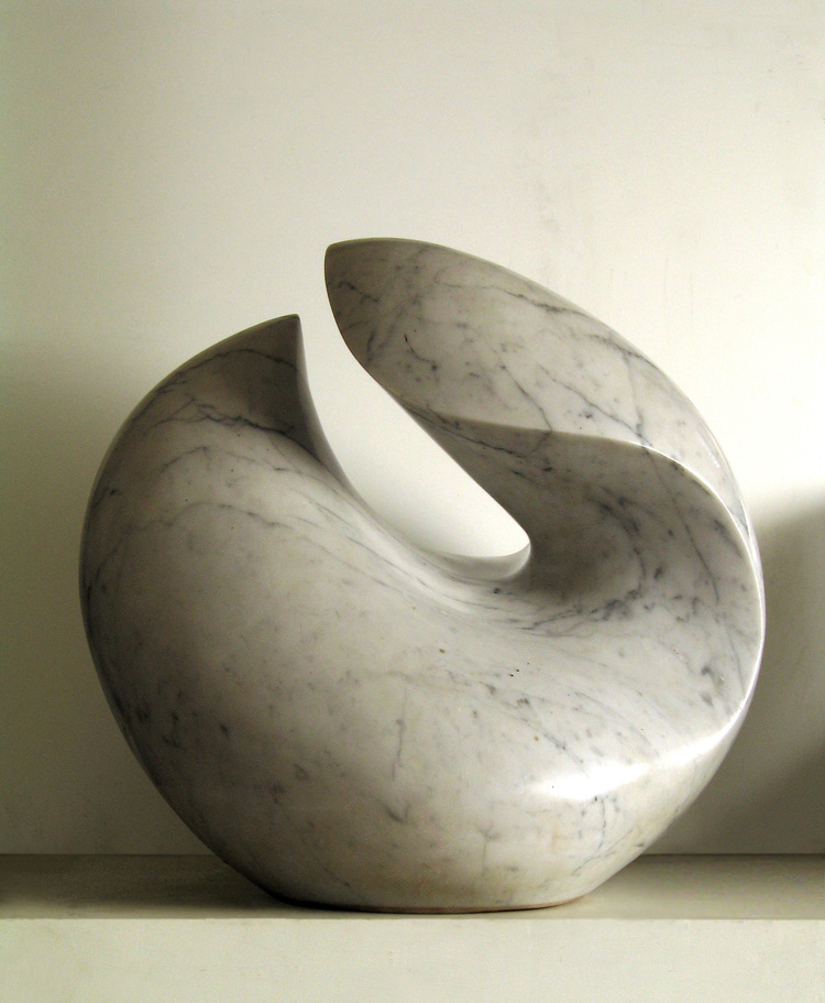 Giacomo Benevelli, Fluido, 1990, marble, Ø 60 cm