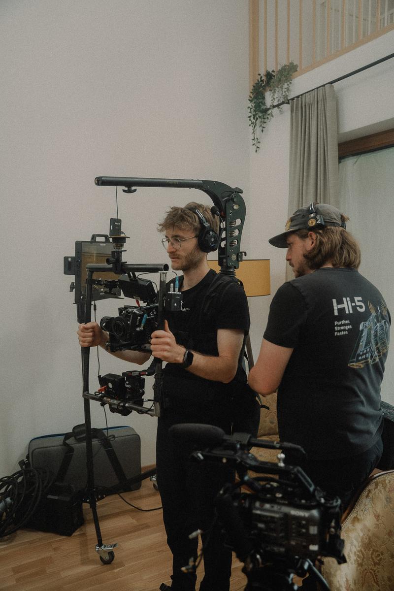 halbnah film – Kamerafahrt durch das Gewaltschutz-Zentrum Vorarlberg