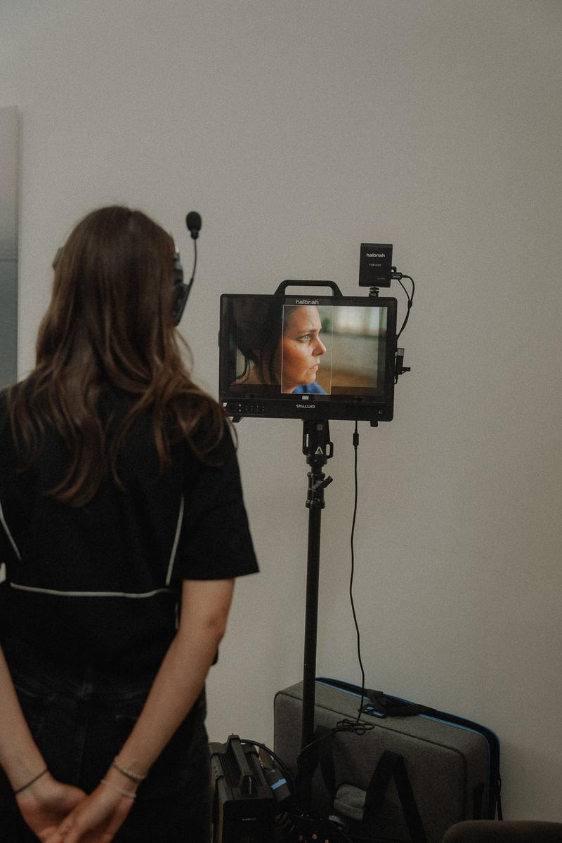 halbnah film – emotionale Szene aus dem IFS Kinospot