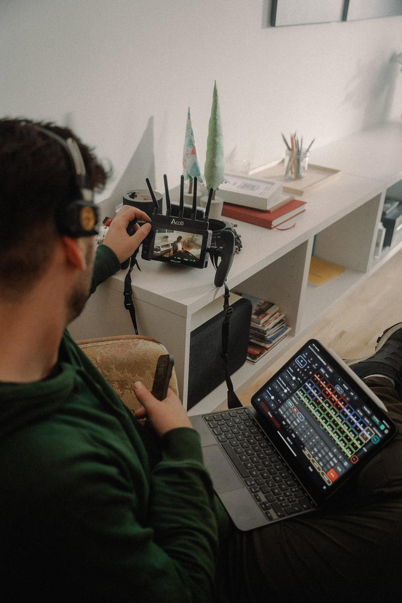 halbnah film – Szenenbild mit natürlichem Licht im Werbespot fürs IFS